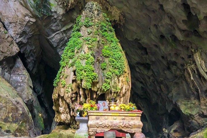 ハノイ〜香水パゴダ日帰り旅行（ランチ付き）