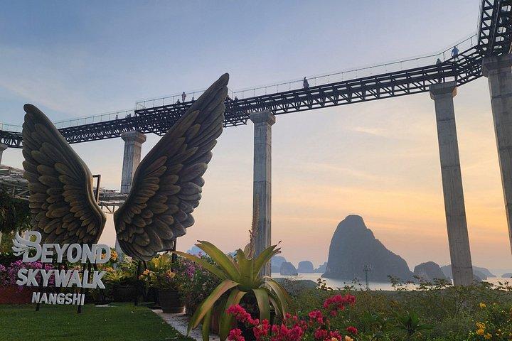 プーケットのパワーカタマランによるジェームズボンド諸島の日の出終日
