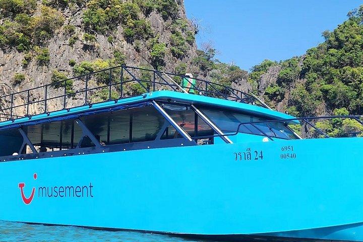 プーケットのパワーカタマランによるジェームズボンド諸島の日の出終日