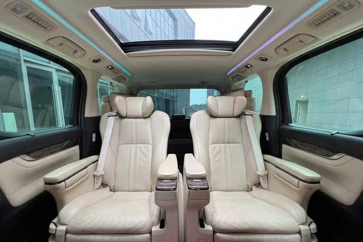 Luxury Private Transfer between Hong Kong and Shenzhen