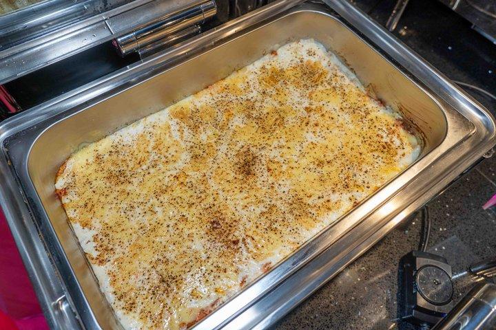 チャオプラヤー川でのバンコク・スーパーギャラクシー豪華ディナークルーズ