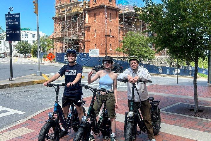 Passeio de E-Bike em Pequenos Grupos em Asheville com Paradas para Fotos
