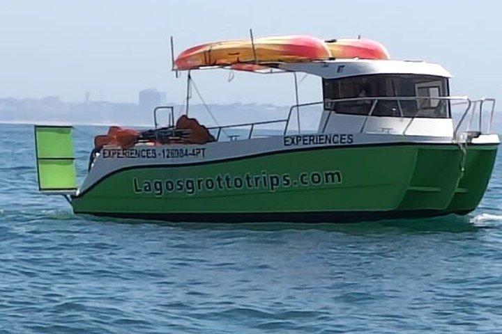 Family Boat and Kayak Tour by Ponta da Piedade