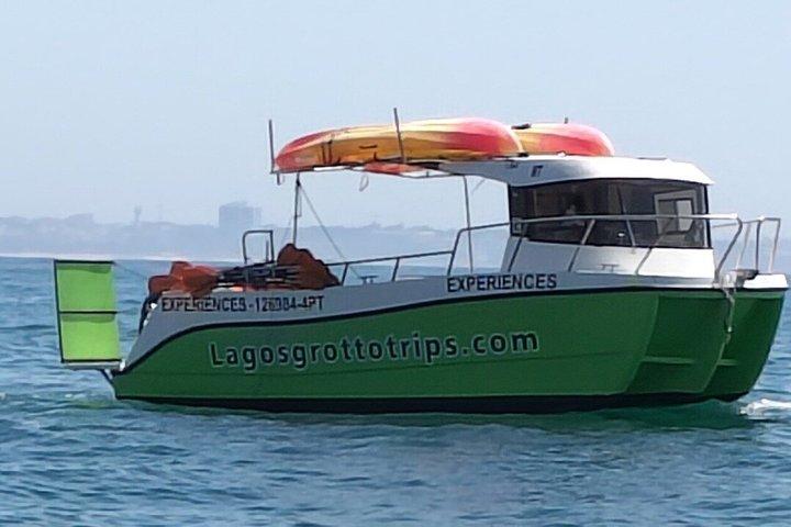 Excursion familiale en bateau et en kayak à Ponta da Piedade