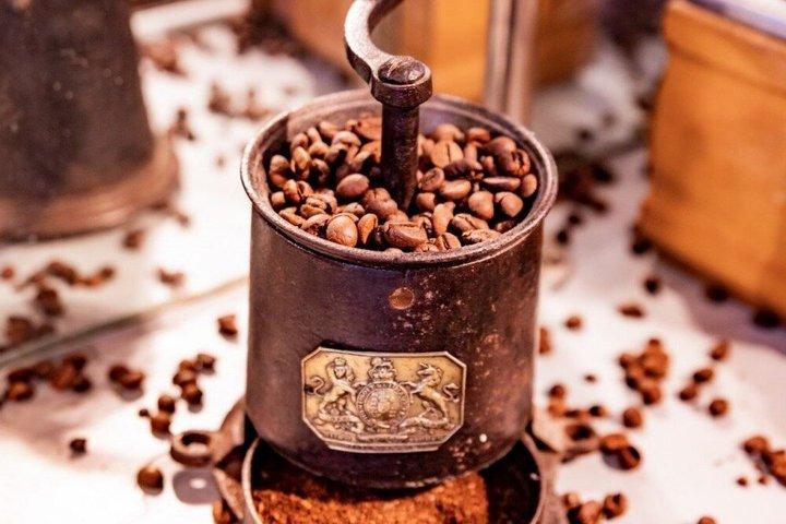 Tour storico del caffè e del dessert di Lisbona