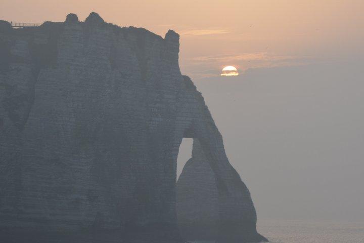 Excursión privada de un día a Etretat y Rouen desde París con fotos Drone