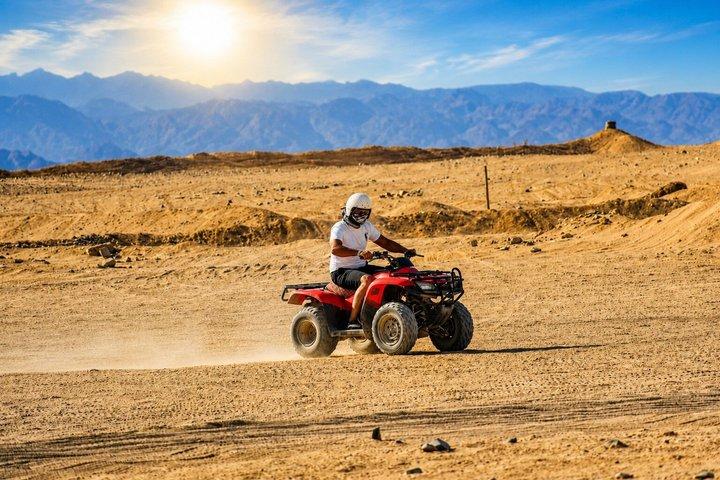 Hurghada Desert Safari Quad Bike, Camel Ride, zonsondergang en VIP BBQ