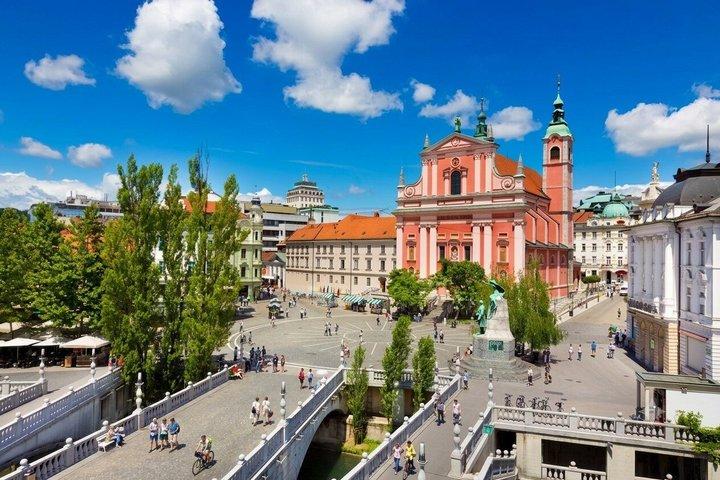 Ljubljana Private City Walking Tour with Hotel Pickup