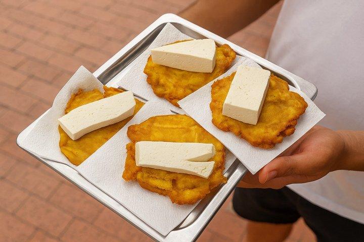 SAPORI DELLA COLOMBIA : STREET FOOD TOUR Professionista con DEGUSTAZIONI AUTENTICHE