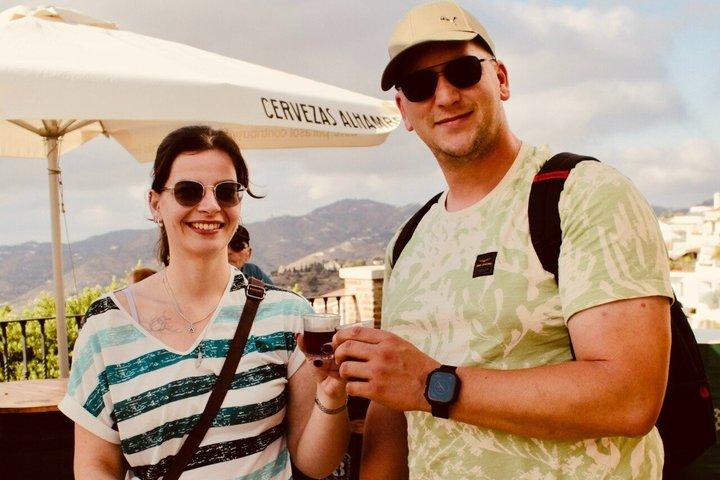 Dagstur til Nerja-hulerne, Nerja og Frigiliana