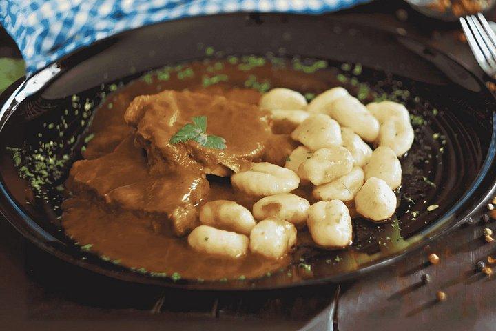 食事＆ローカルガイド付きスプリット地中海フード＆ワインテイスティング
