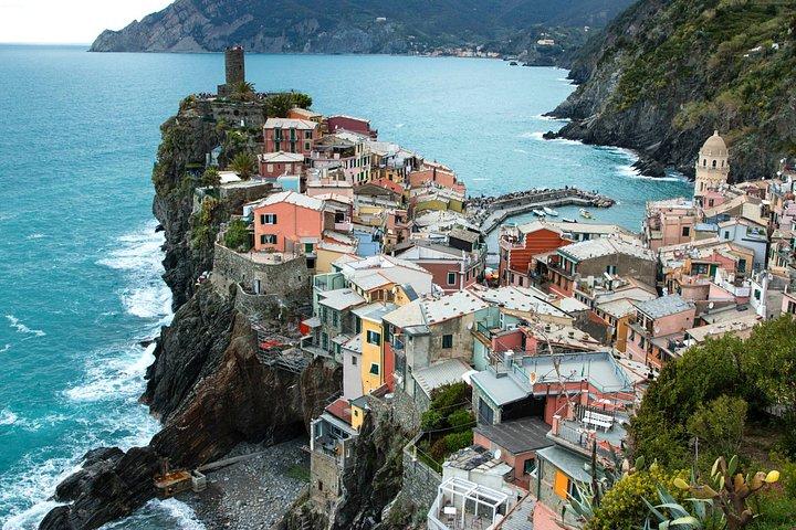 ラ・スペツィアからのプライベートポルトヴェネレ＆レリチ海岸小旅行