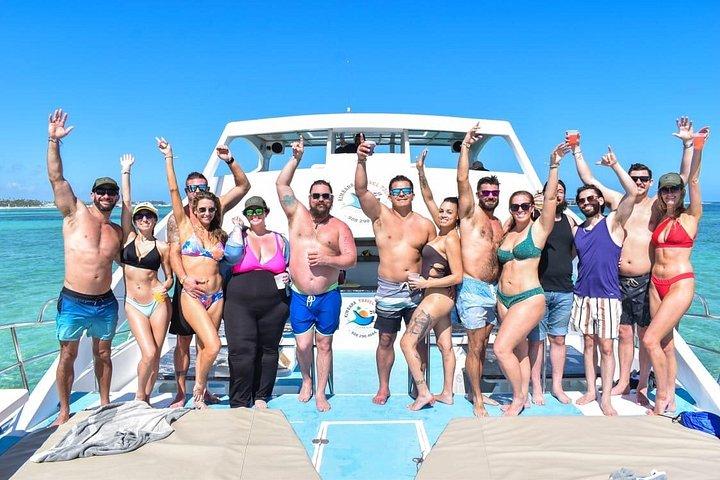 Official Fully Private Catamaran Celebration 4U party all include