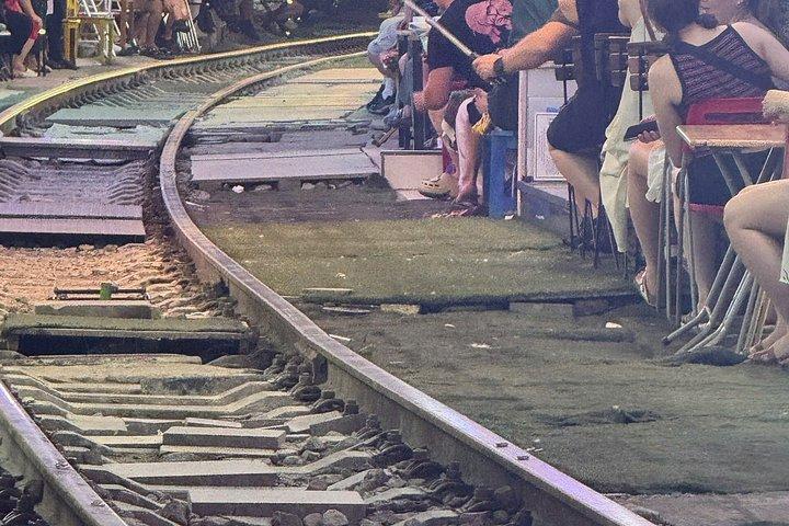 ハノイ電車通り散策と隠れた遺産ハウスコーヒーワークショップ