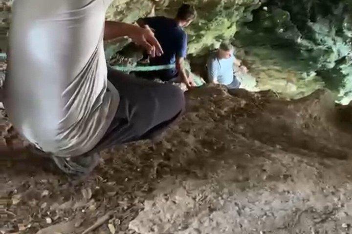 Visita guiada a la isla con almuerzo y senderos