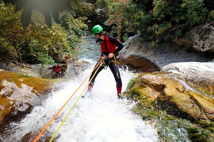 Zarzalones : Il Canyoning delle Cascate di 21m vicino a Marbella e Malaga