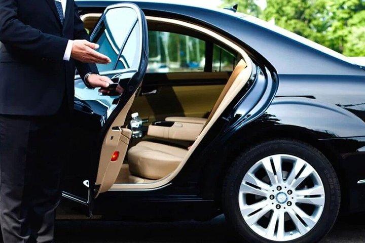 Luxus-Flughafentransfers und Taxi-Services (Abholung und Rückgabe)