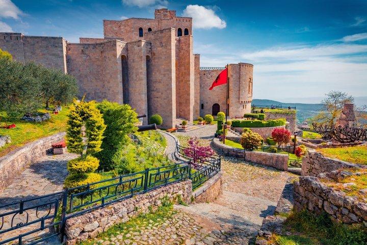 Anmeldelser af Kruja Slot, Old Bazaar og Sarisalltik Shrine
