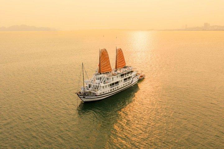 Garden Peak Cruise : 2D1N Scenic Escape Ontdek Bai Tu Long Bay