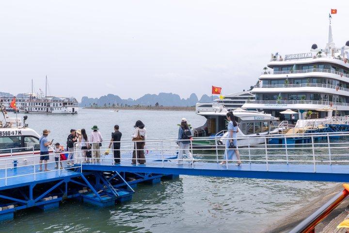 Tuan Chau Island Busreise