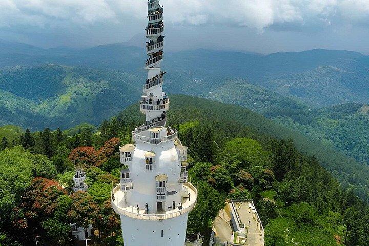 Private Transfer from Nuwara Eliya to Kandy with Sightseeing
