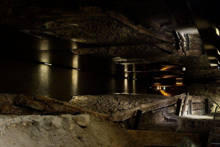 クラクフ：リネック地下博物館スキップ・ザ・ラインガイドツアー