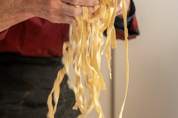 Privé Verona Home Cooking Class met markttour en lokale wijn