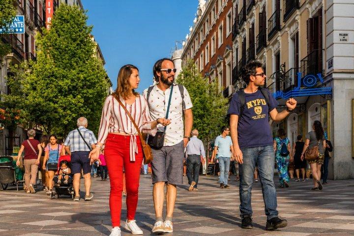 Malasaña : Tour privado personalizado con un local– Street Art & Culture