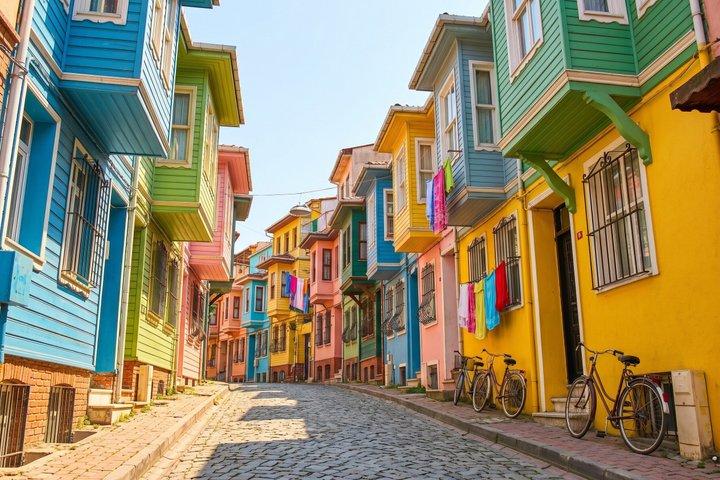 Bohemian Istanbul Fener and Balat Photography Tour