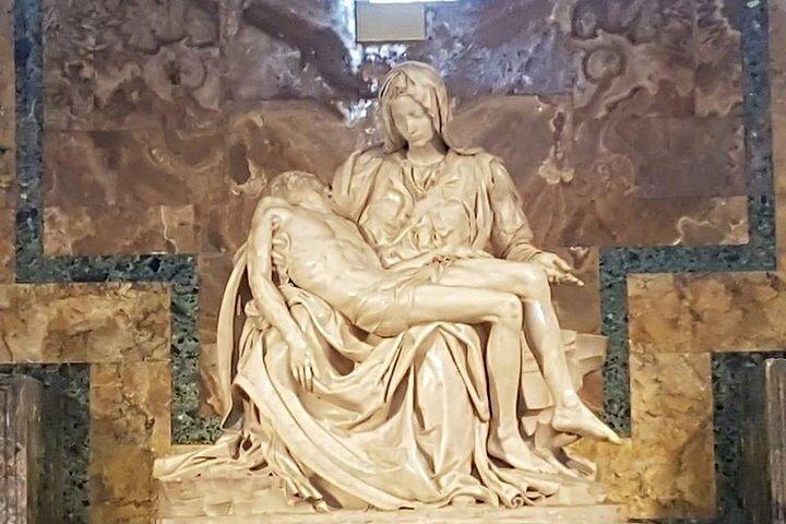 ローマ半日ツアー：サンタンジェロ城とサンピエトロ大聖堂