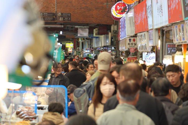 Street Food a Ghwangjang e al mercato di Dongdaemun