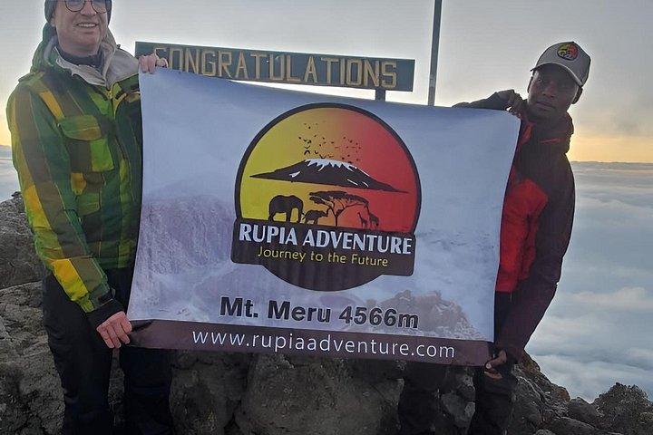 4 Days Mount Meru Trekking