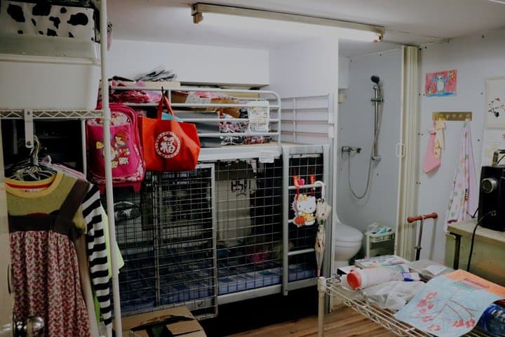 Dark Side of Hong Kong - Kowloon Caged Homes Walking Tour