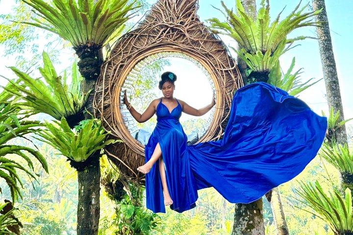 バリスイング、コイボート写真、モンキーフォレストと滝ウブドツアー