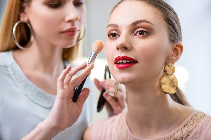 [Business Intel] Guangzhou Cosmetics Sourcing af PM & Engineer