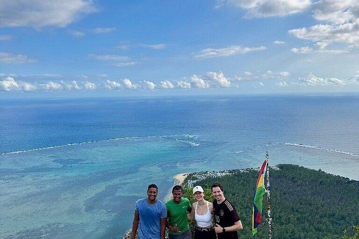 Avventura escursionistica di 2 giorni Le Morne Mountain e sette cascate