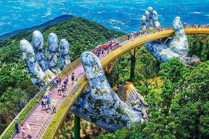 ゴールデンブリッジとビュッフェランチ付きバナヒルズ体験ツアー