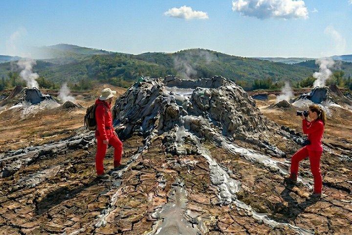 Muddy Volcanoes & Salt Mine - Private Tour