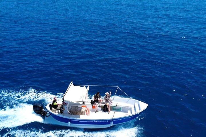 Boat tour of Ortigia Island and sea caves