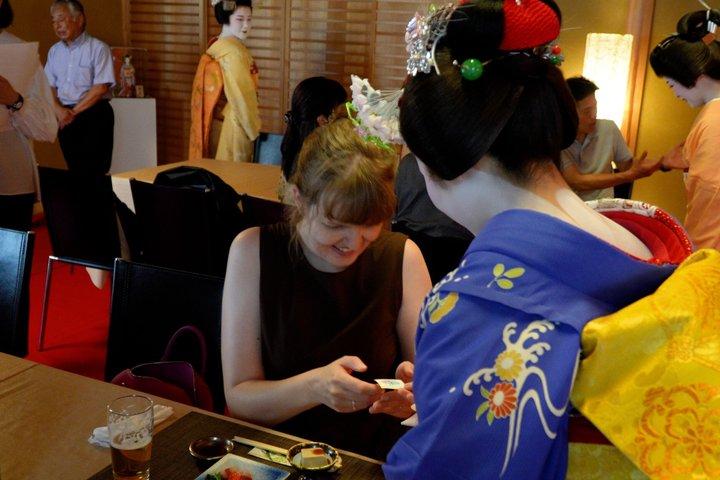 京都：舞妓＆芸者限定ショー（ディナー、ゲーム＆オープンバー付き）