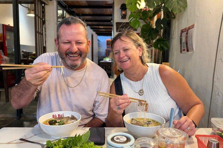 Nha Trang Lokal matprovning och sightseeingtur med skoter