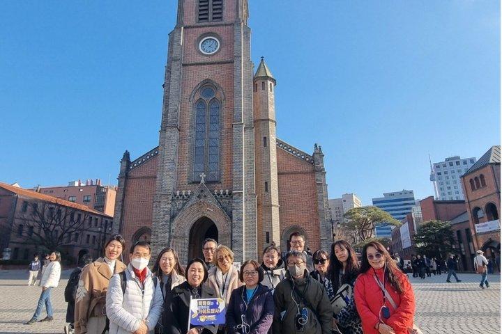 Tour a piedi privato storico della Chiesa cattolica di Seoul Myeongdong