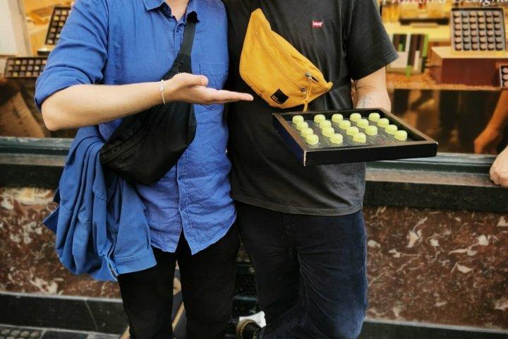 空腹のメアリーのブリュッセルでの有名なビールとチョコレート ツアー