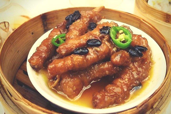 Bouchées courageuses avec Exotic Singapore Food Tour dans le quartier chinois