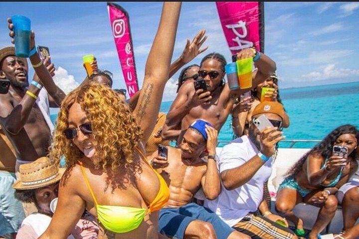 VIPヒップホップDJパーティーボートプンタカナ：無制限のドリンク＆ピックアップ