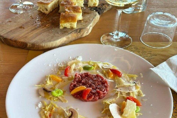 Discover Abruzzo: Winery Tour and Wine Tasting with Meal