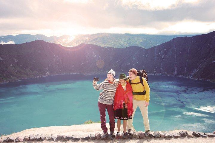 Full-Day Quilotoa Lagoon: Viewpoint & Tigua Community
