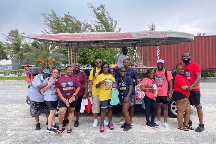 Nassau Party Bike Tour mit Music Island Punch und lokalen Stopps