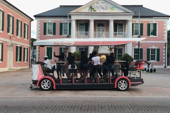 Nassau Party Bike Tour mit Music Island Punch und lokalen Stopps