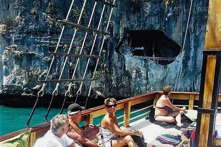カオラック発アメージングパンガー湾リラックスボートツアー